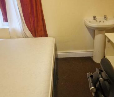 9 bedroom house to rent - Photo 4