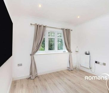 Kings Ride, Camberley, Surrey, GU15 - Photo 3