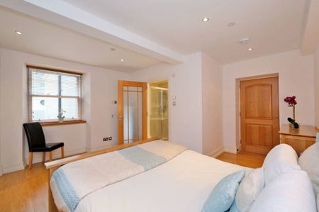 3a Golden Square, Aberdeen, AB10 1RD - Photo 3