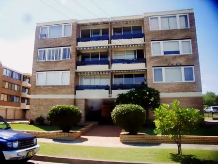 83 Broome Street, Sydney - Photo 3