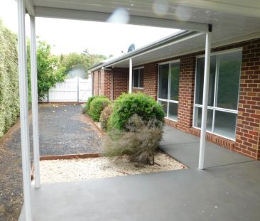 Ideal Family Home - Photo 5