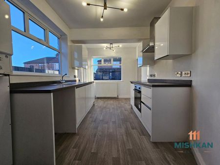 3 bedroom semi-detached house to rent - Photo 5