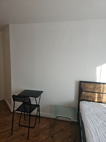 Room in a Shared Flat, Innerd Court, CR0 - Photo 2