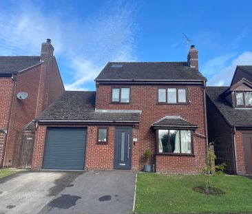 4 bedroom detached to let - Photo 1