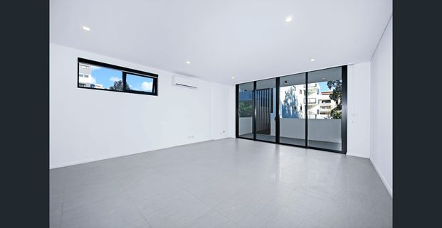 Home on High - Near new stylish two bedroom - Photo 1