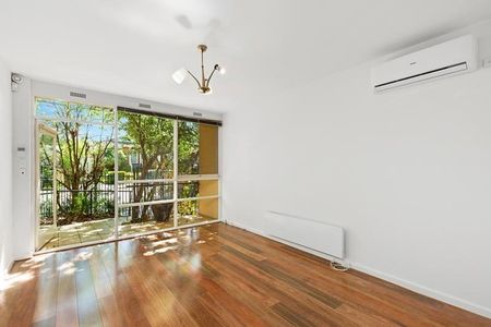 1/10 Ashby Grove, Eaglemont - Photo 4