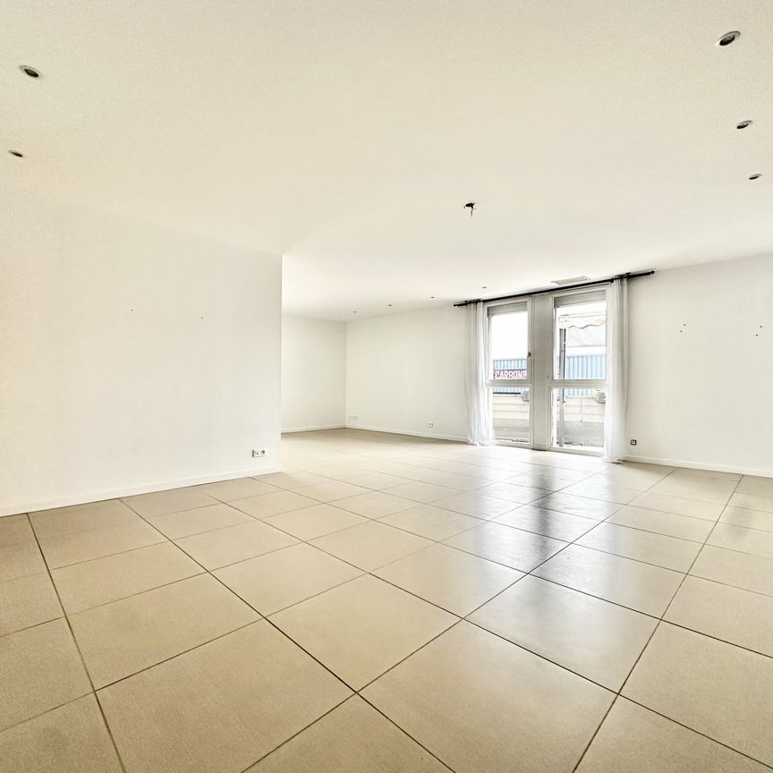 Location Appartement 5 pièces 119m² CADOURS 31480 - Photo 1