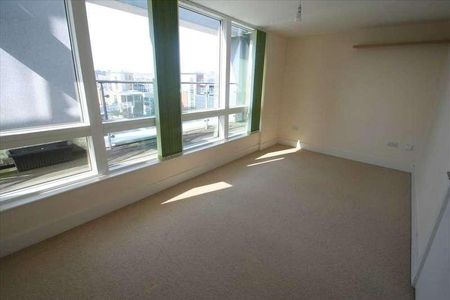Skyline Plaza, Basingstoke, Hampshire, RG21 - Photo 2