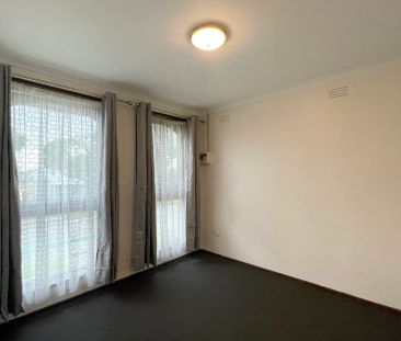 Updated 2 bedroom apartment - Photo 3