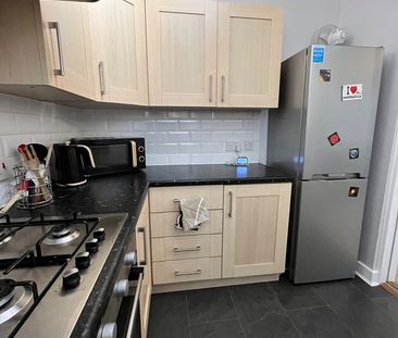 2 Bed Flat, Kingstanding Road, B44 - Photo 6