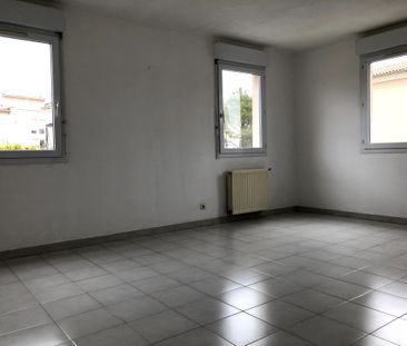 Location Appartement 2 pièces 53m² LES ANGLES 30133 - Photo 6