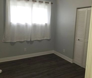 1033 Centre Street N - Photo 6