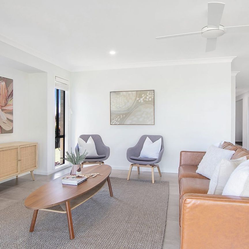 Spacious Home with Modern Comforts - Photo 1