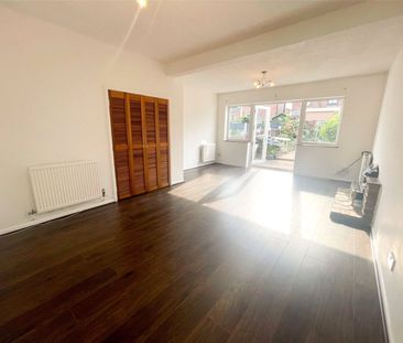 Woodstock Green, Reddish, Stockport, SK5 7JA - Photo 2