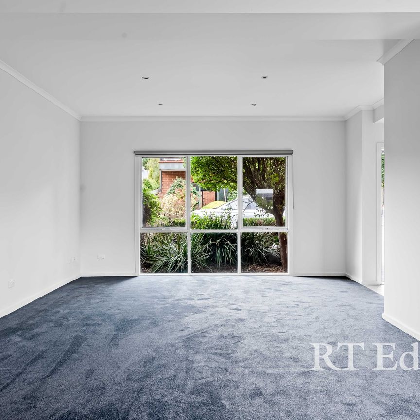 Thinking of selling? Contact our agent - Photo 1