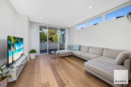 Apartment in Boutique Development fully furnished - Photo 2