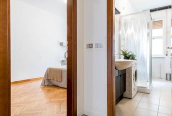 Wonderful single room in Via Renato Fucini