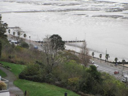 3 bedroom flat to rent - Photo 5