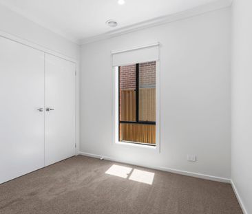 Your in Luck! Brand new low maintenance living in convenience Sebas... - Photo 4