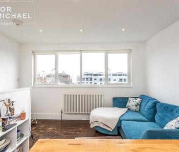 4 bedroom maisonette to rent - Photo 2