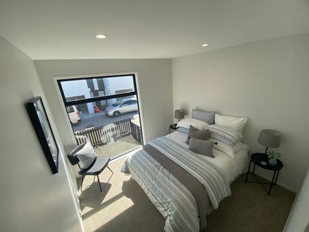MANGERE BRIDGE, 4 BEDROOMS( ($100 Free gift voucher for signup before 8th February ) - Photo 3