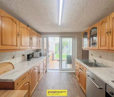 4 bedroom semi-detached house to rent - Photo 4