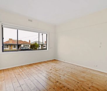 3 Bed, 2 Bath - Photo 5