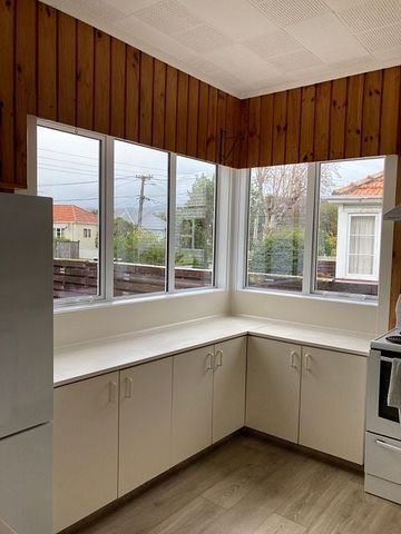 Spacious 3 bedrooms property in central location - Photo 4