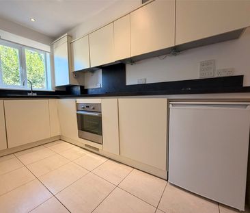 Josephs Road, Guildford, Surrey, GU1 1DW - Photo 5