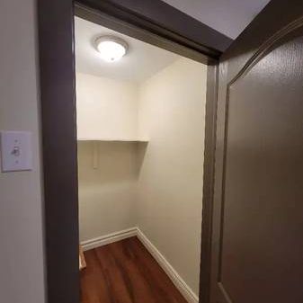 Private main floor rental near Langara College - Photo 3