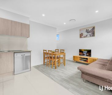 Beautiful 3 Bedroom Home - Great Location! - Photo 2
