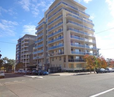 First Floor Apartment with A&sol;C Located in CBD - Photo 3