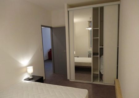 Location Appartement 3 pièces 54m² BORDEAUX 33100 - Photo 2