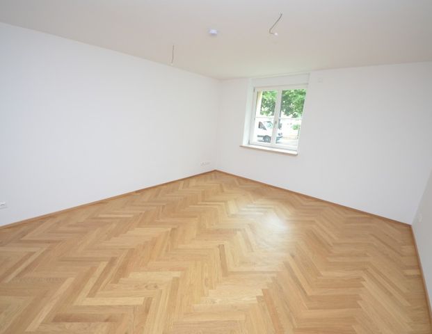 Hochwertig sanierte 4-Zimmerwohnung mit Balkon, Fußbodenheizung und Parkettboden! - Foto 1
