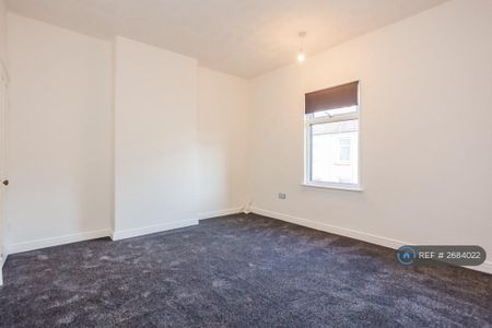 2 bedroom terraced house to rent - Photo 3