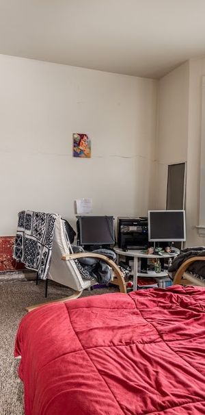 Unit 9 - Photo 1