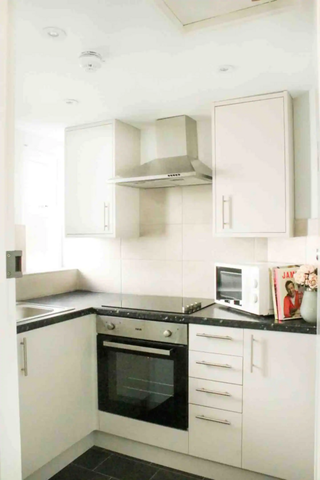 1 bedroom in a house share to rent - Photo 5