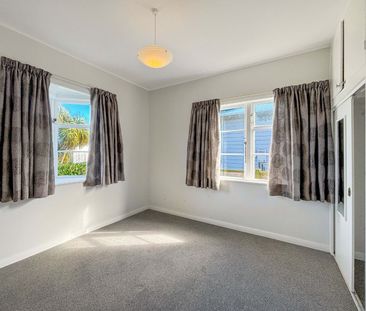 Life By The Beach!! - Photo 5