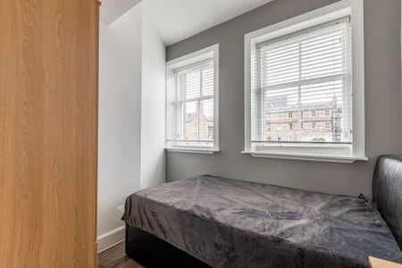 5 bedroom flat to rent - Photo 4