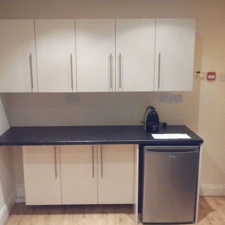 17 TEIGNMOUTH ROAD - Photo 3