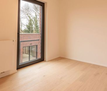 Appartement te huur in Waterloo voor € 1.750 met 3 slaapkamers - Photo 2