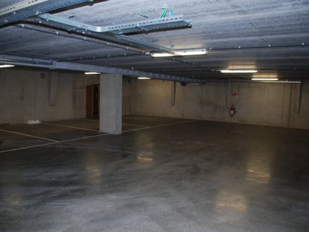 Instapklaar ruim luxe appartement op 1eV (zonder lift) met 2 slk, dakterras 36m² & ondergrondse autostaanplaats - Photo 4