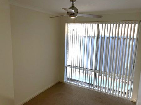 20 Mulloway Place, Warnbro WA 6169 - Photo 2