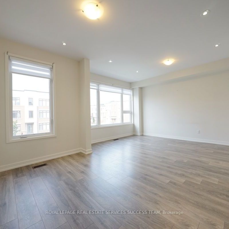 For Lease - 3074 Ernest Appelbe Boulevard, Oakville, Ontario - Photo 1