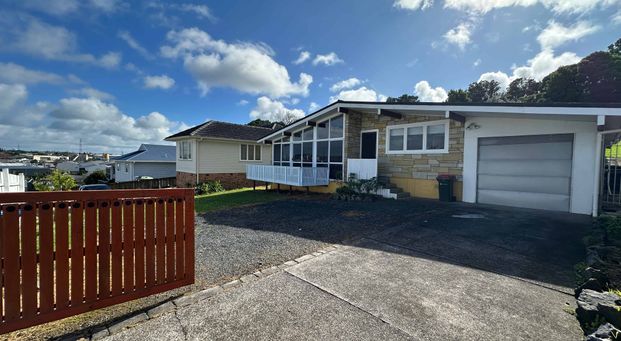 33 Portman Rd, Mt Wellington - Photo 1