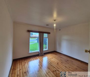 11 Michael Court, Springvale - Photo 3