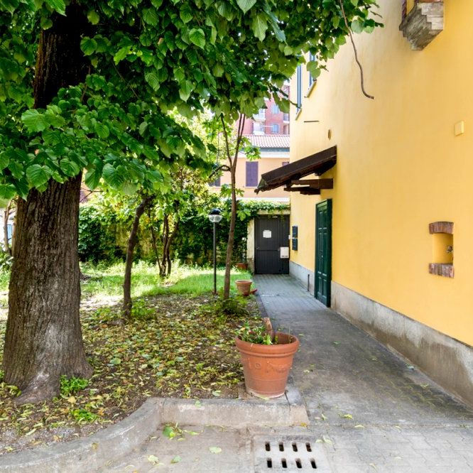 Stunning single room in Milan, close to IULM and Bocconi university - Photo 1