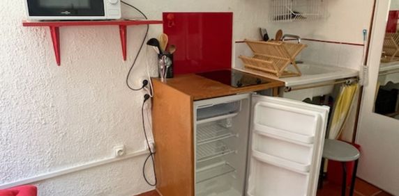 Studio - Aix-En-Provence (13100) - 11 m² - - Photo 2