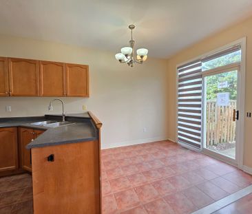 For Lease - 922 Ledbury Crescent, Mississauga, Ontario - Photo 5
