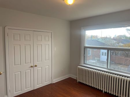 For Lease - 362 O'Connor Drive Unit# 2, Toronto, Ontario - Photo 2